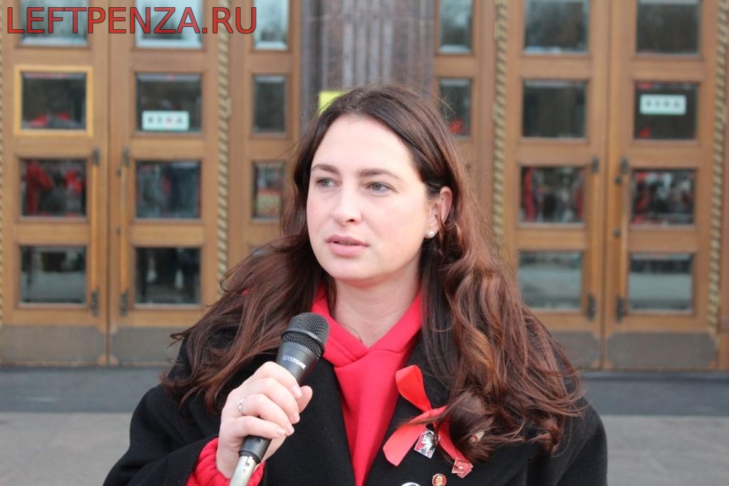 Елена Падалкина получила благодарность от Фонда, возглавляемого кандидатом в президенты от ЛДПР Слуцким
